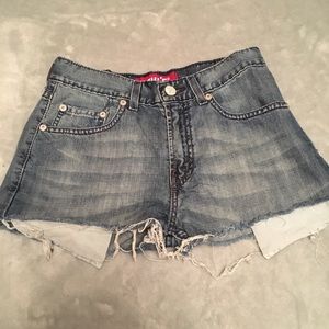 Levis shorts size 25/26